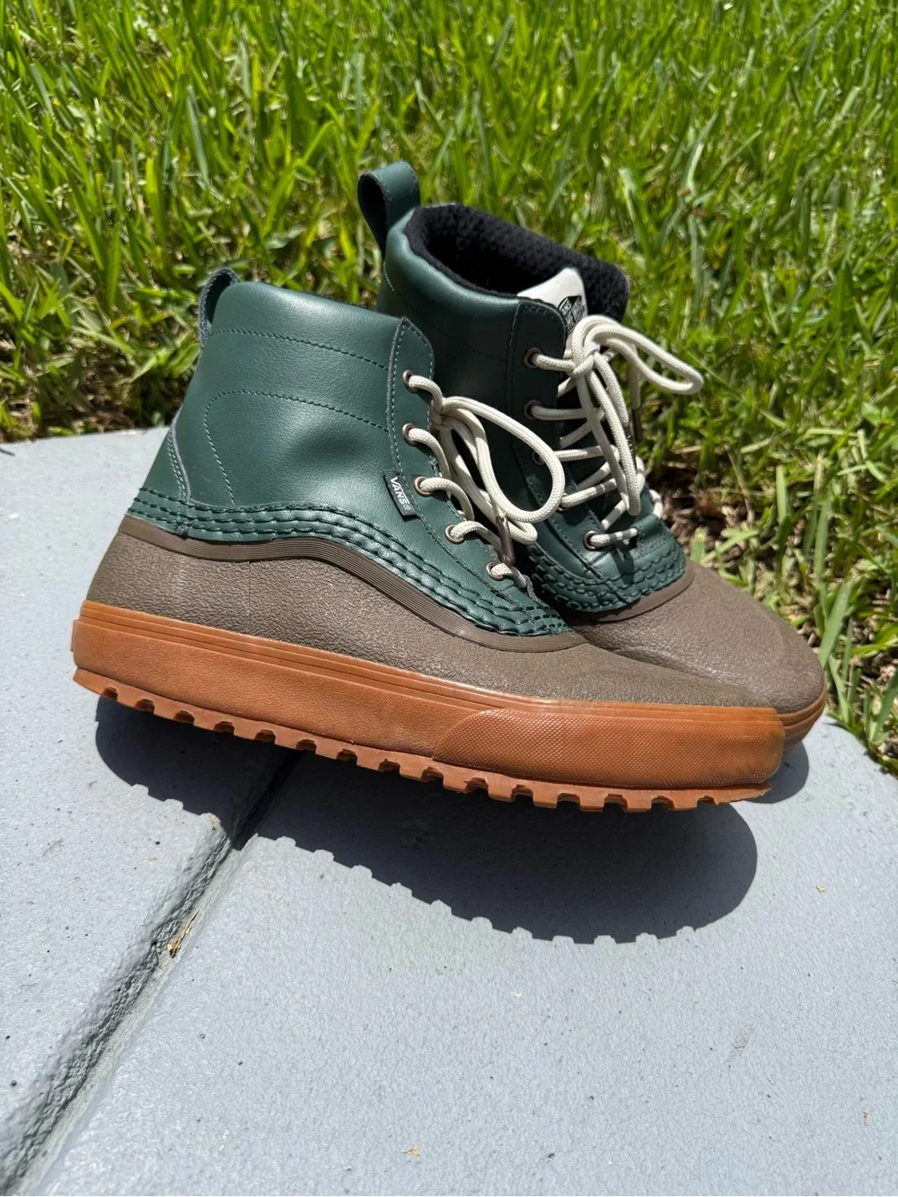 Vans Green and Brown Lace-Up High-Top Snow Boots